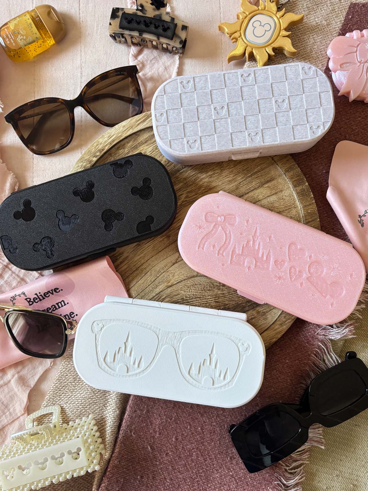 Sunnie Sight White Glasses Case