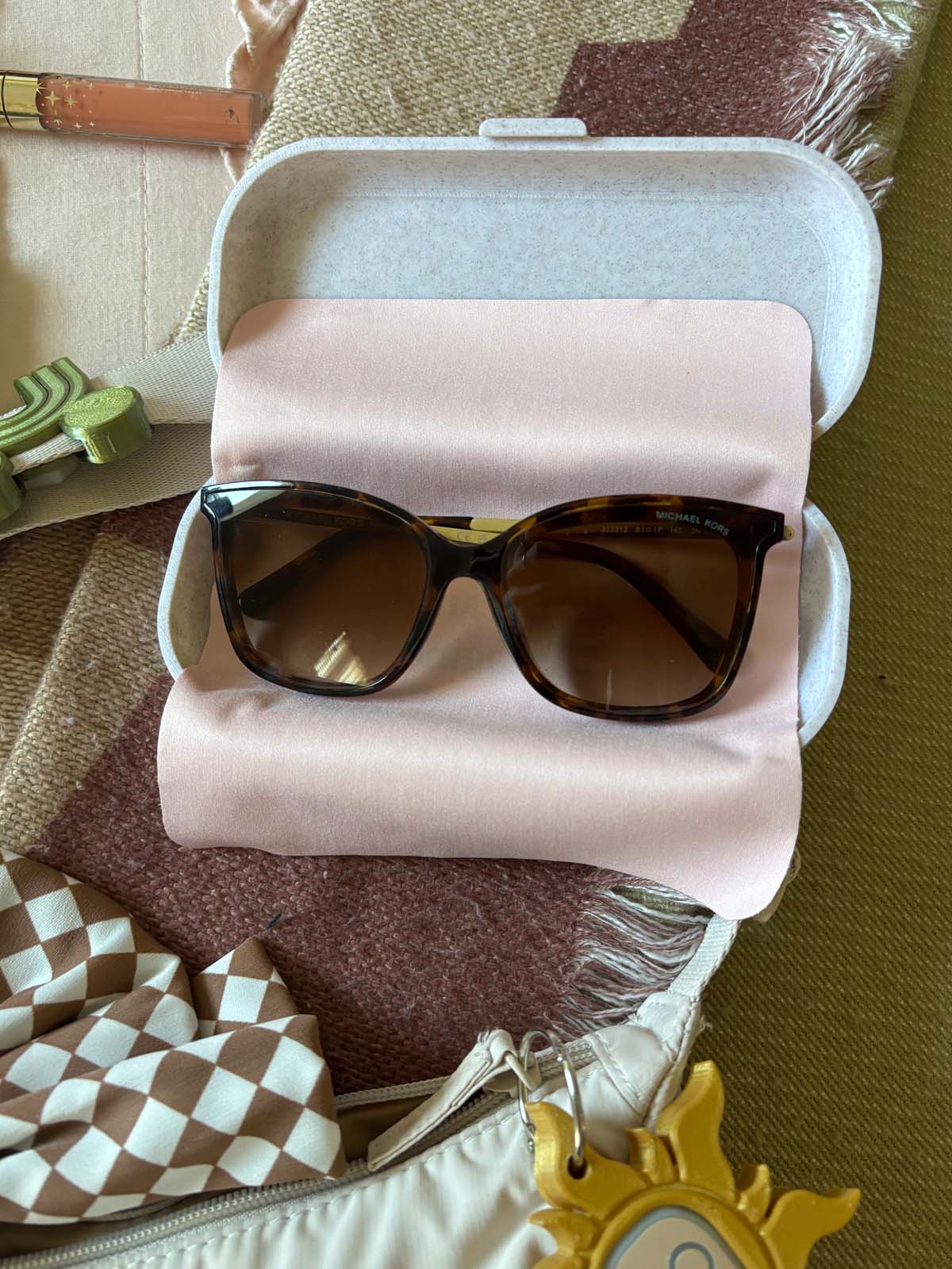 Checkerboard Mouse Straw Color Glasses Case