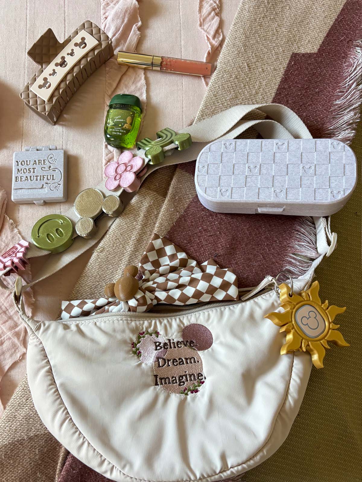 Checkerboard Mouse Straw Color Glasses Case