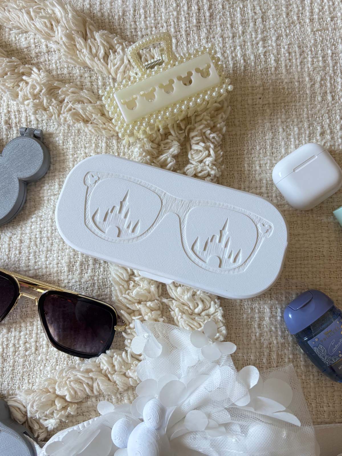Sunnie Sight White Glasses Case