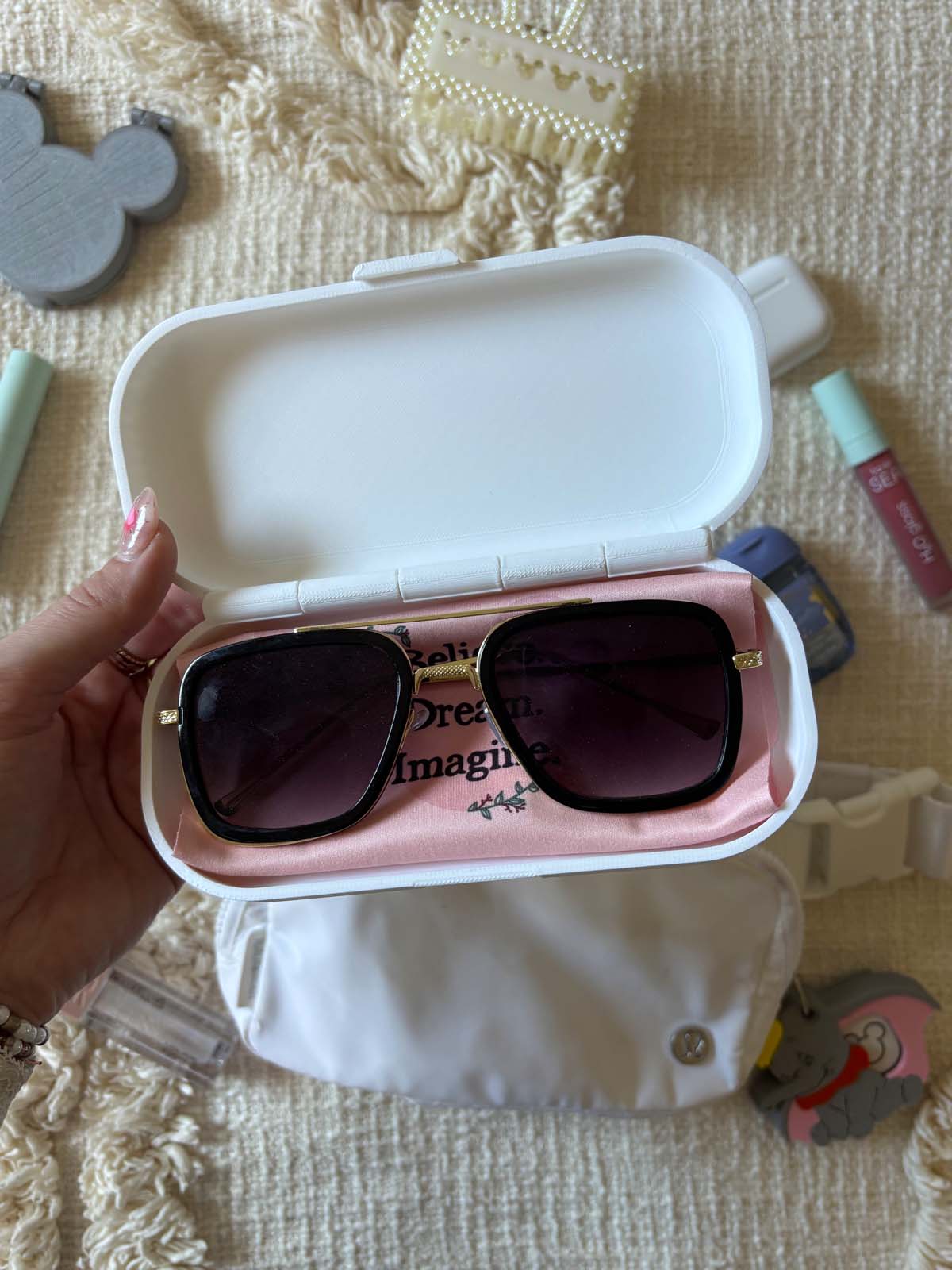 Sunnie Sight White Glasses Case