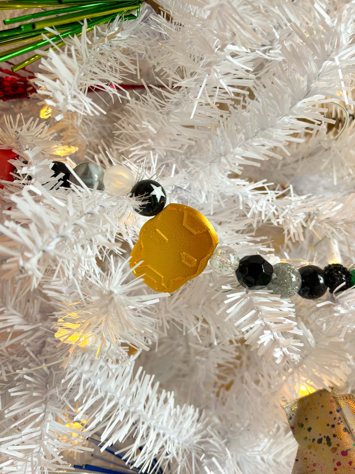 Super Heroes Avenged Character Garland - CLEARANCE