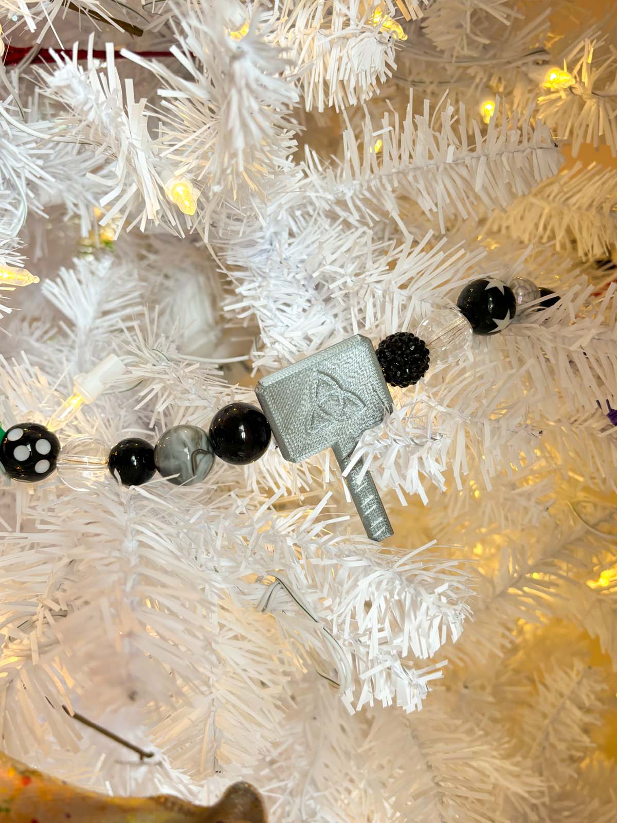 Super Heroes Avenged Character Garland - CLEARANCE