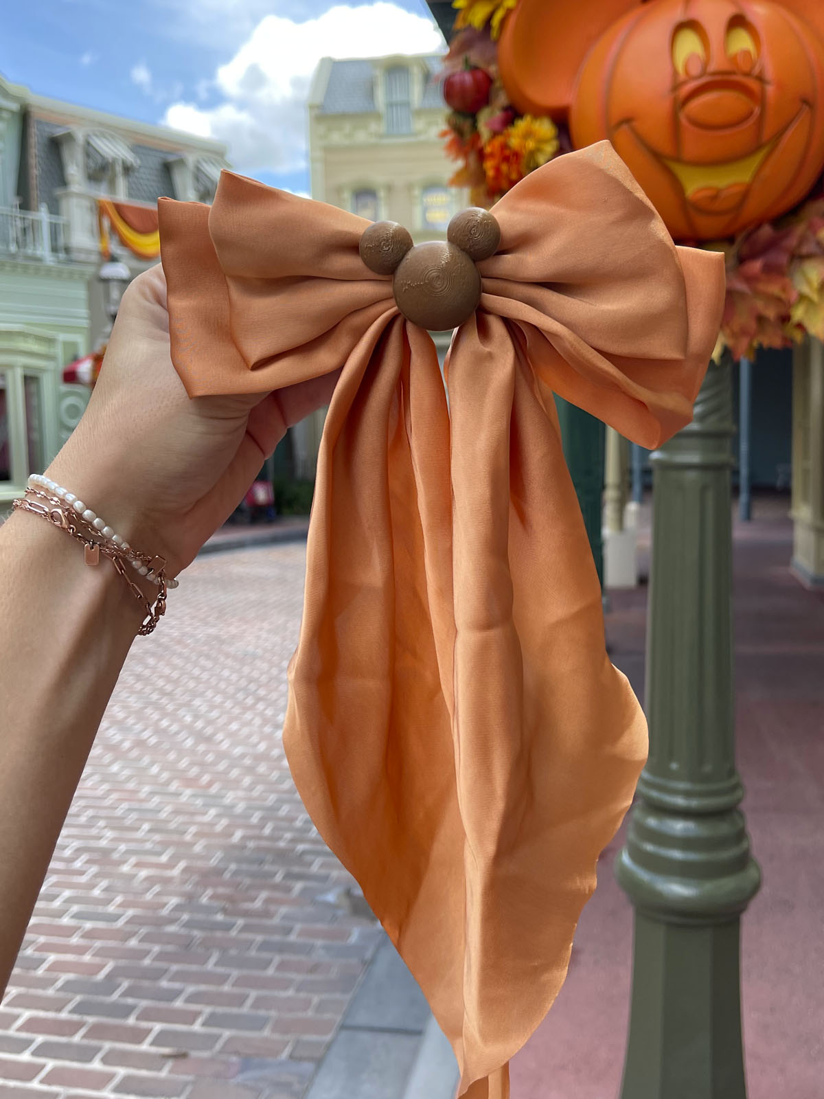 Do As Dreamers Do Hair Bow - Silky & Solid