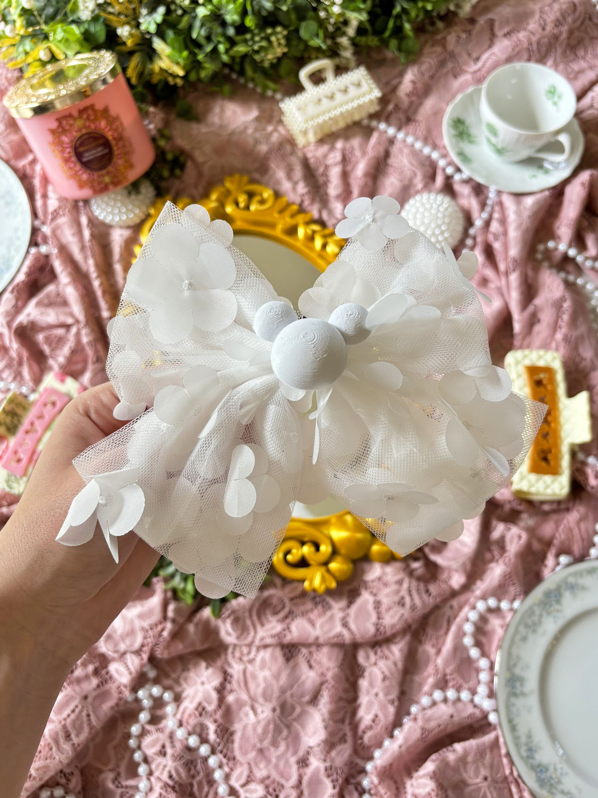 Do As Dreamers Do White Flowers Hair Bow
