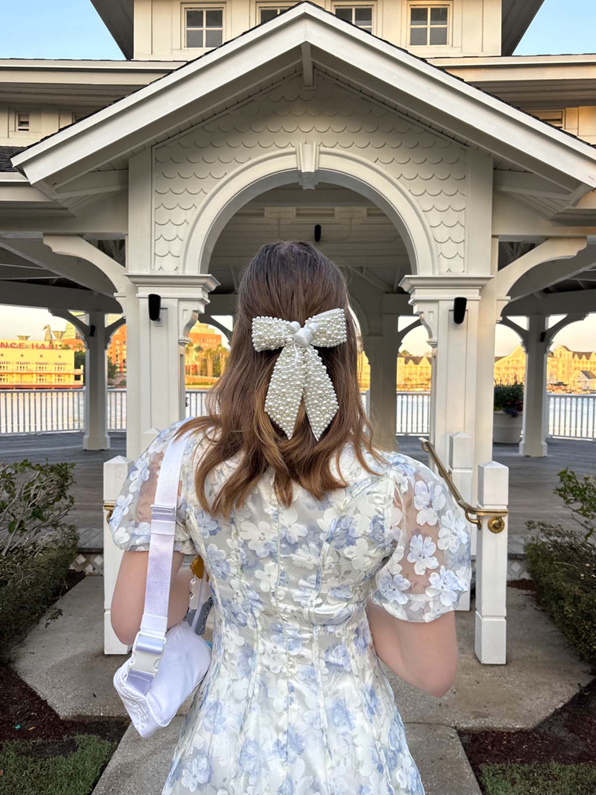 Do As Dreamers Do White Pearly Princess Bow