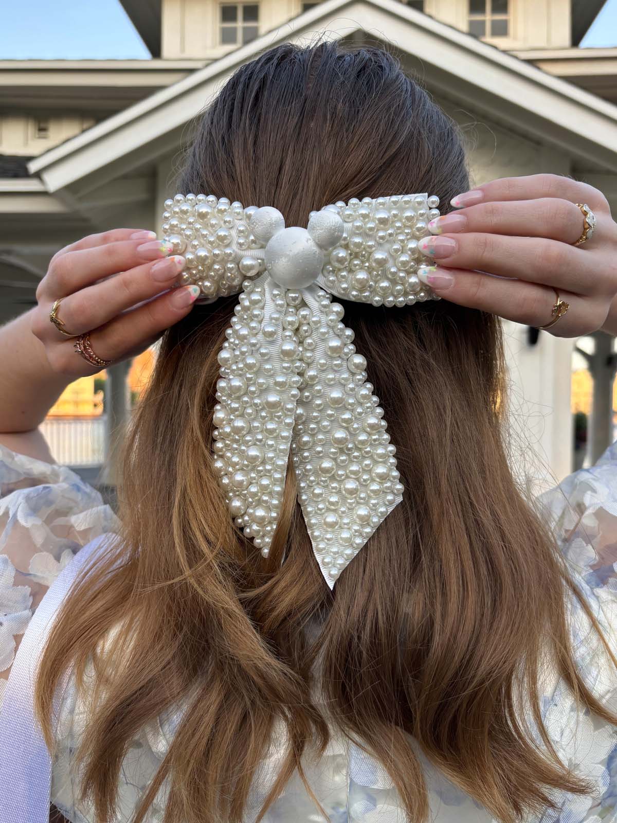 Do As Dreamers Do White Pearly Princess Bow