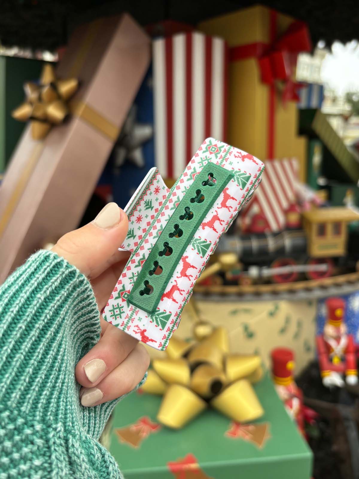 Do As Dreamers Do Christmas Holiday Claw Clip - Large