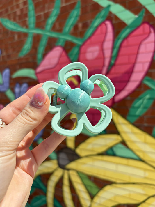 Light Green Flower Clip - CLEARANCE