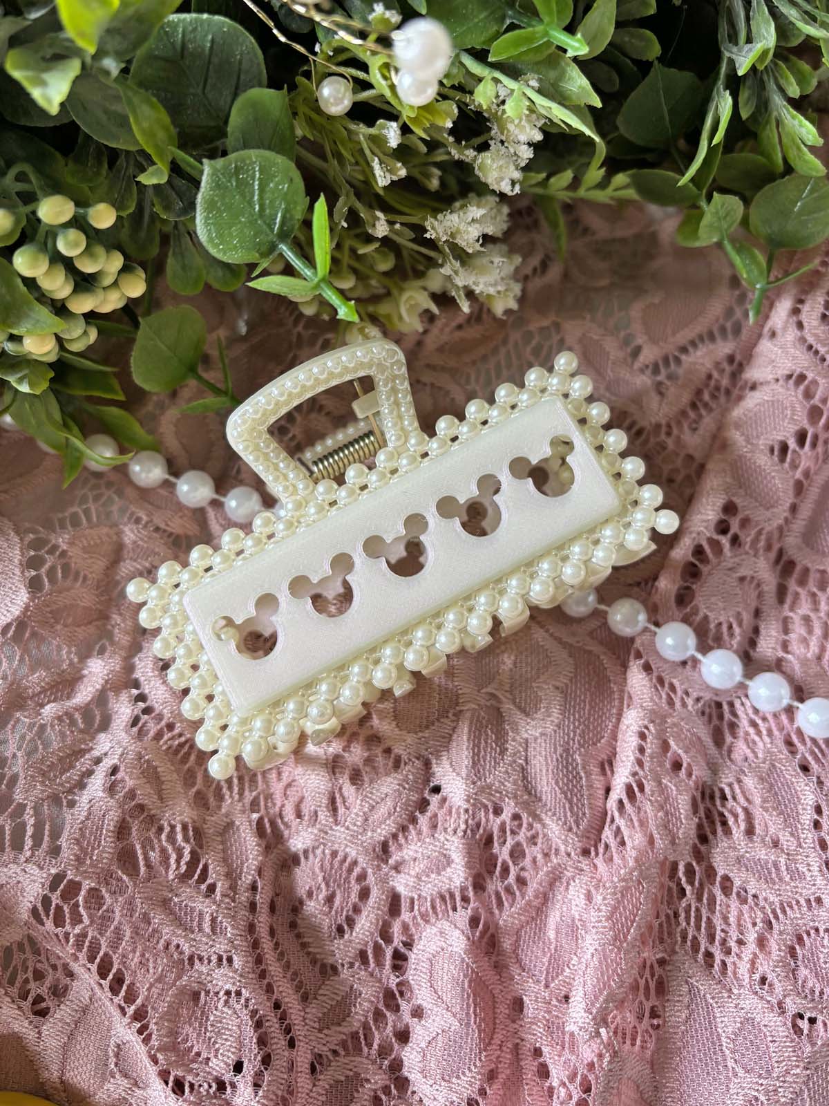 Do As Dreamers Do Pearly Perfection Claw Clip