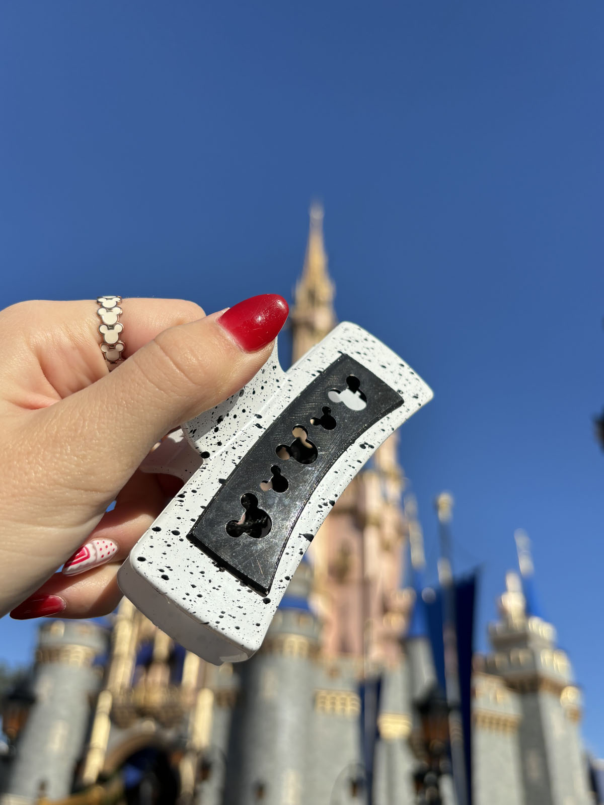 Do As Dreamers Do Cookies and Cream Claw Clip
