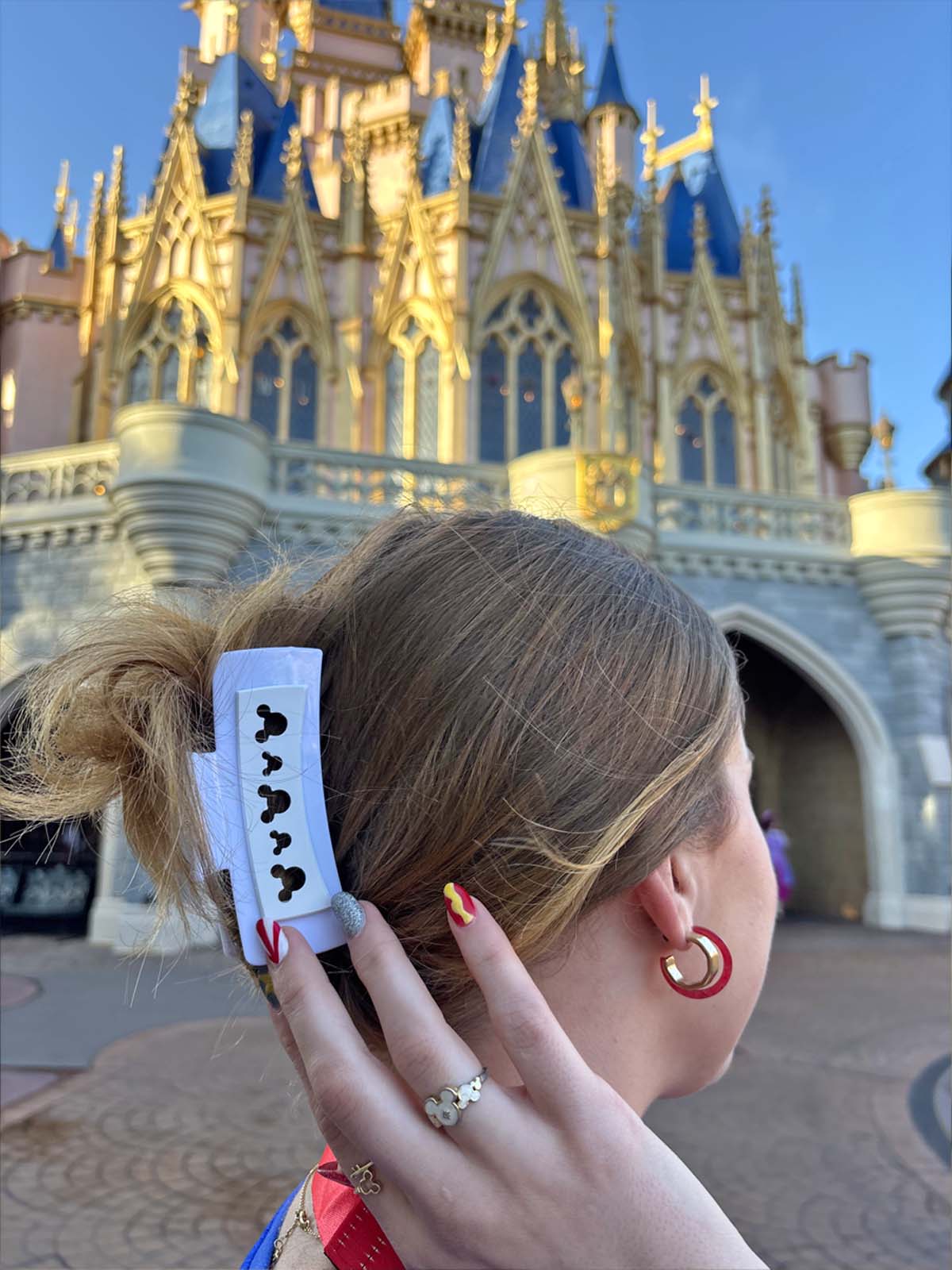 Do As Dreamers Do White on White Claw Clip