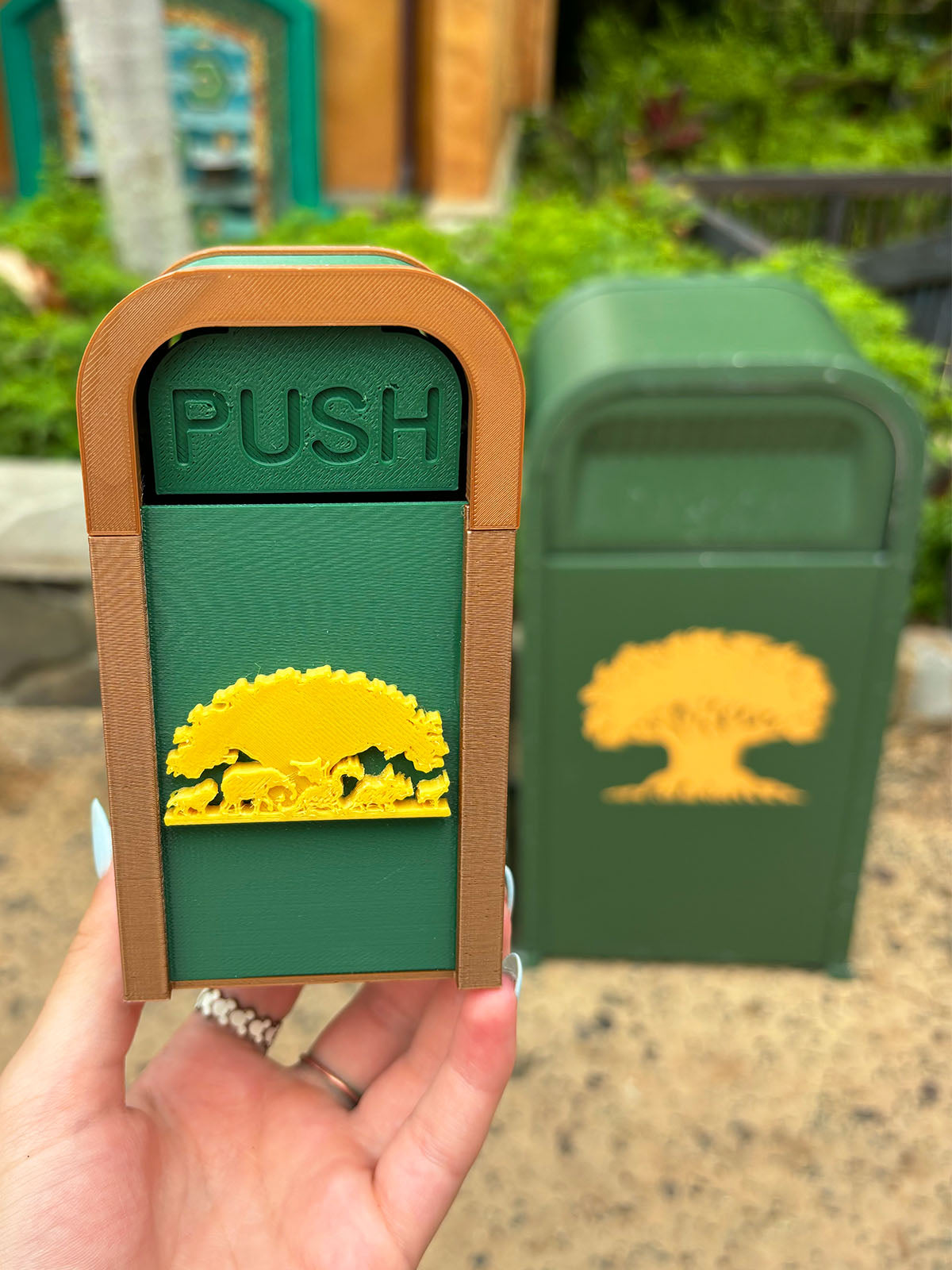 Animal Kingdom Desktop Trash Can