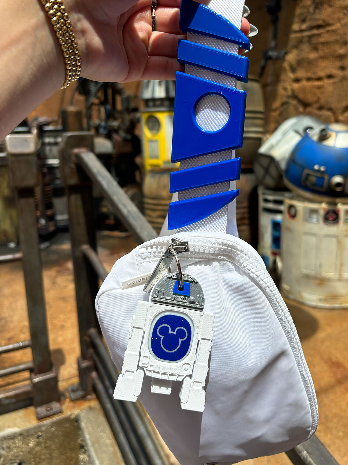 Blue Rebel Robot Magic Band Buddy