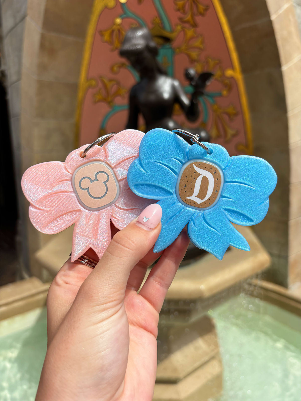 Pink Bow or Blue Bow Magic Band Buddy