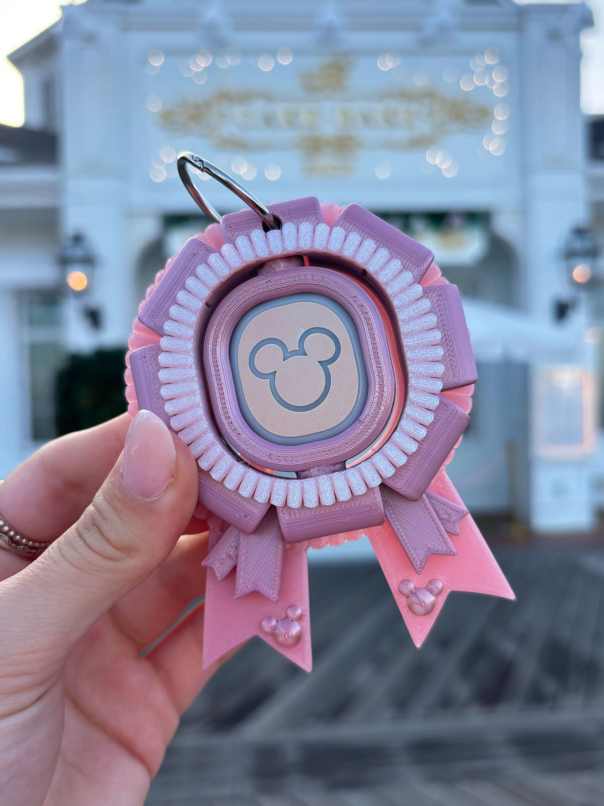 Spinning Ribbon Magic Band Buddy