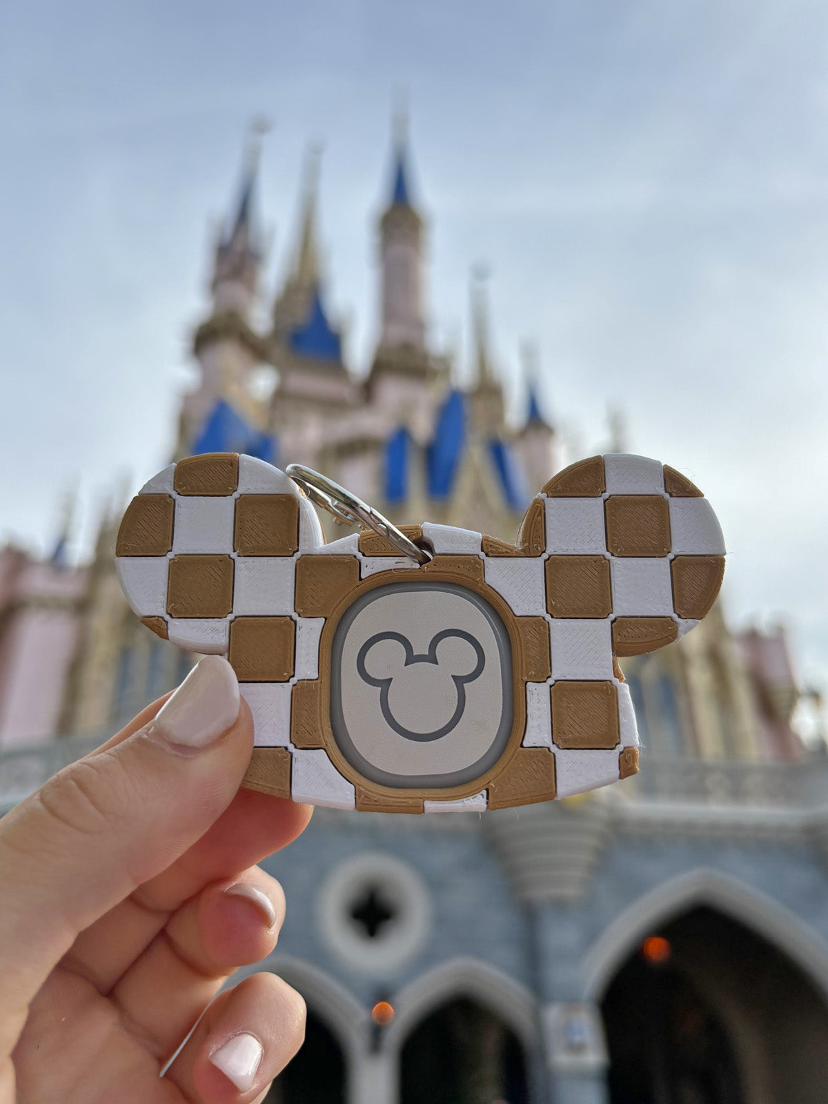 Checkered Mouseketeer Hat Magic Band Buddy