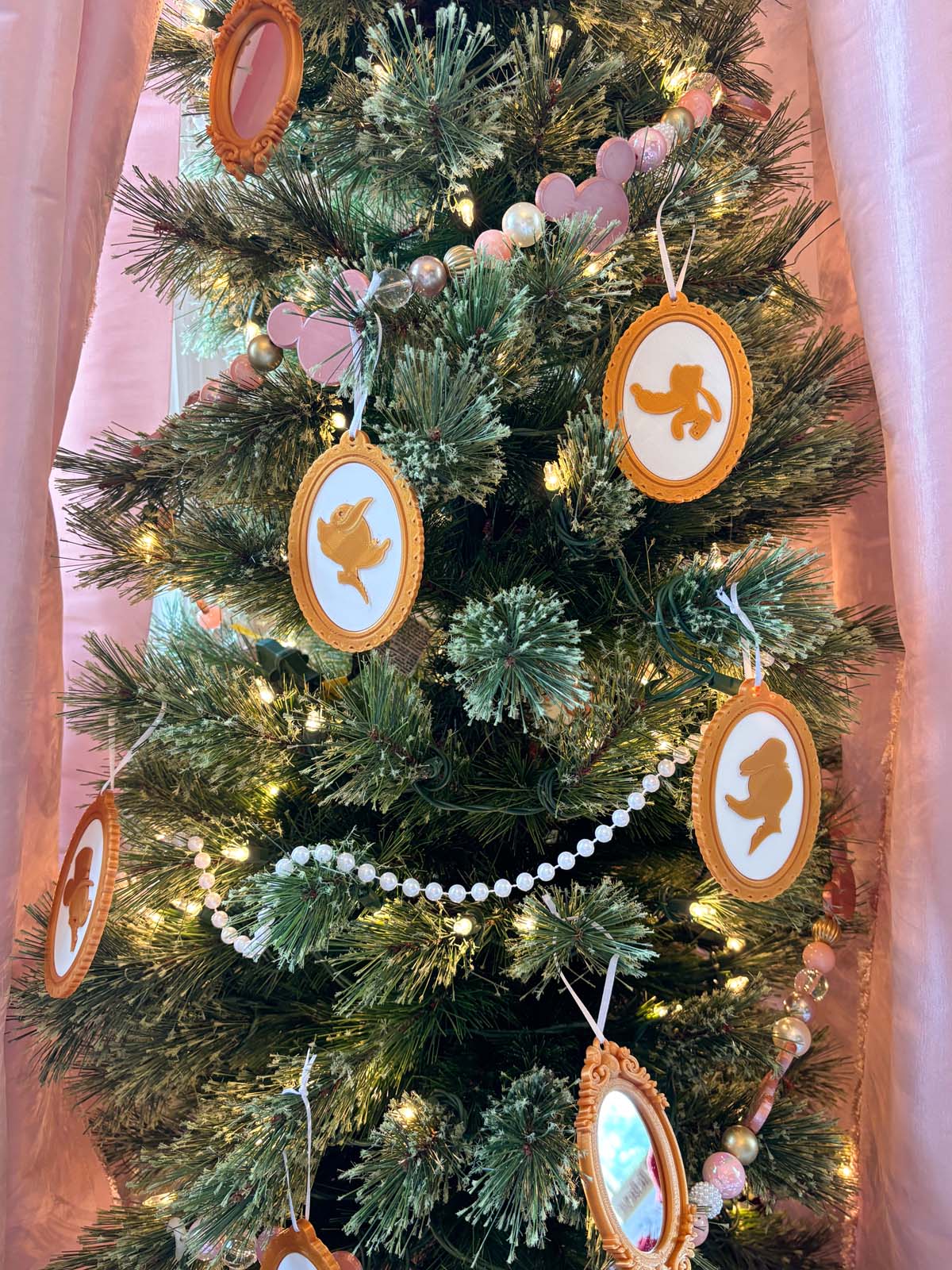 Spectacular 6 Silhouette Ornaments