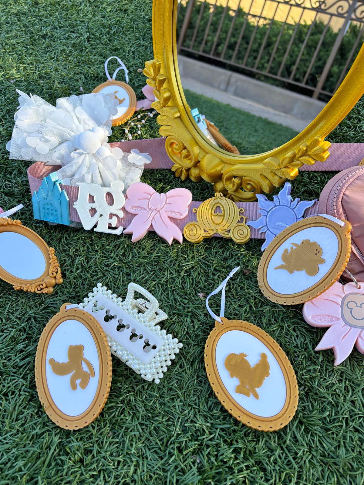 Spectacular 6 Silhouette Ornaments