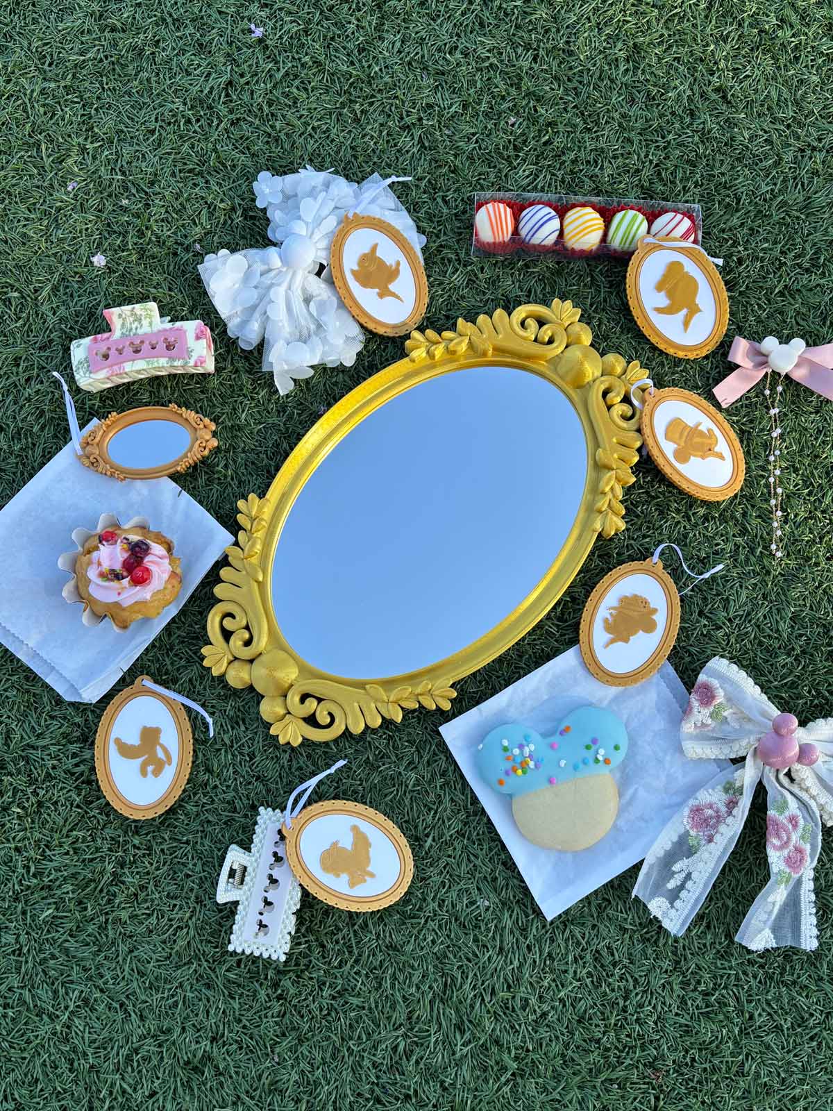 Spectacular 6 Silhouette Ornaments