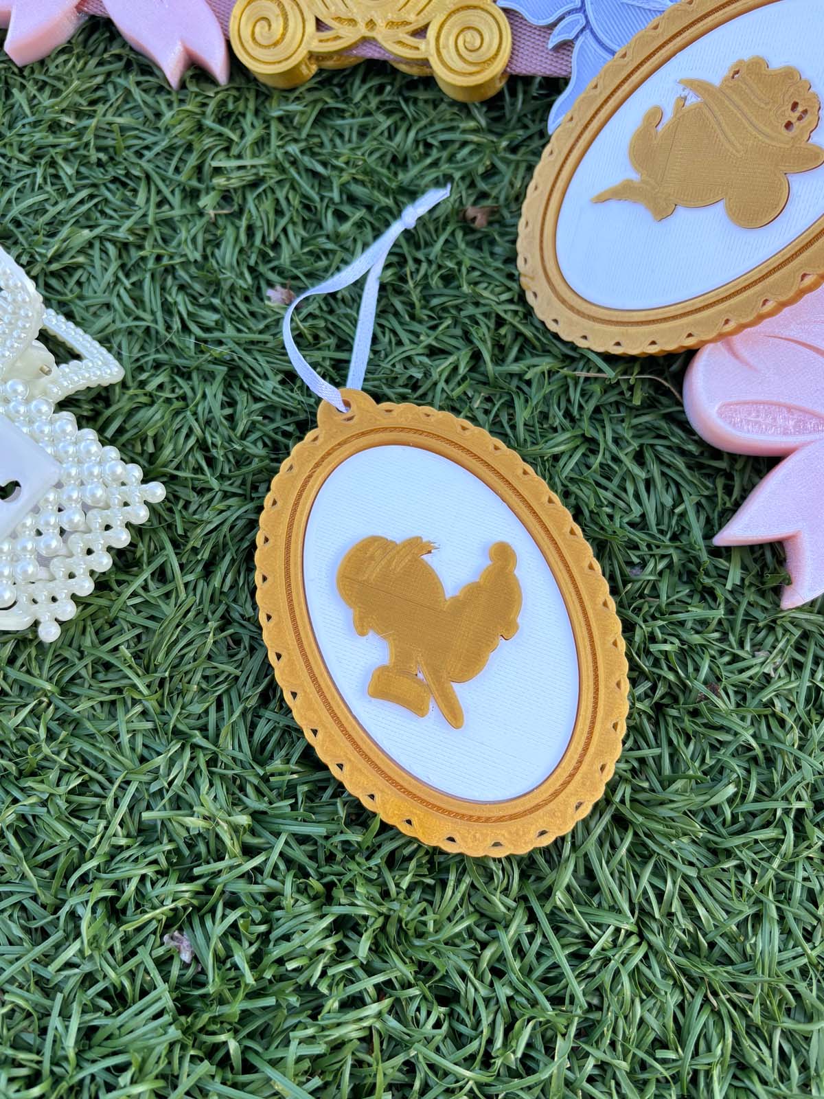 Spectacular 6 Silhouette Ornaments