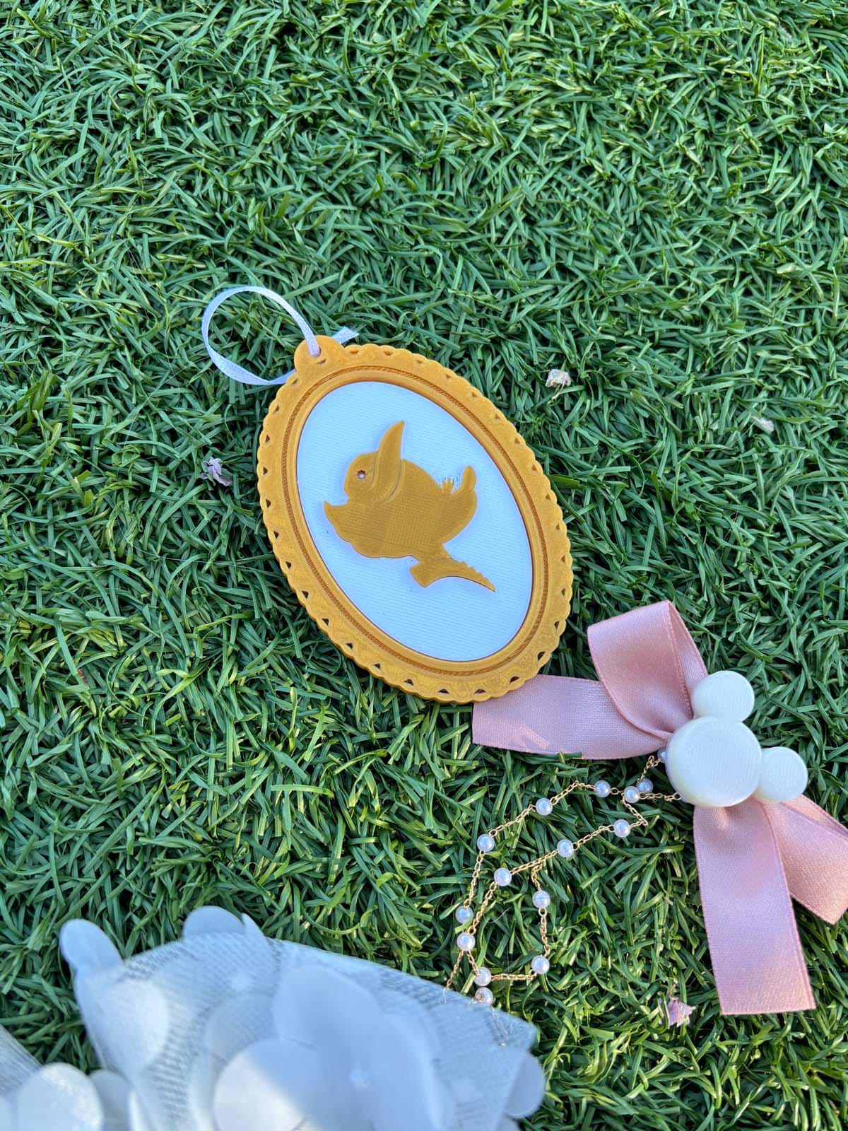 Spectacular 6 Silhouette Ornaments