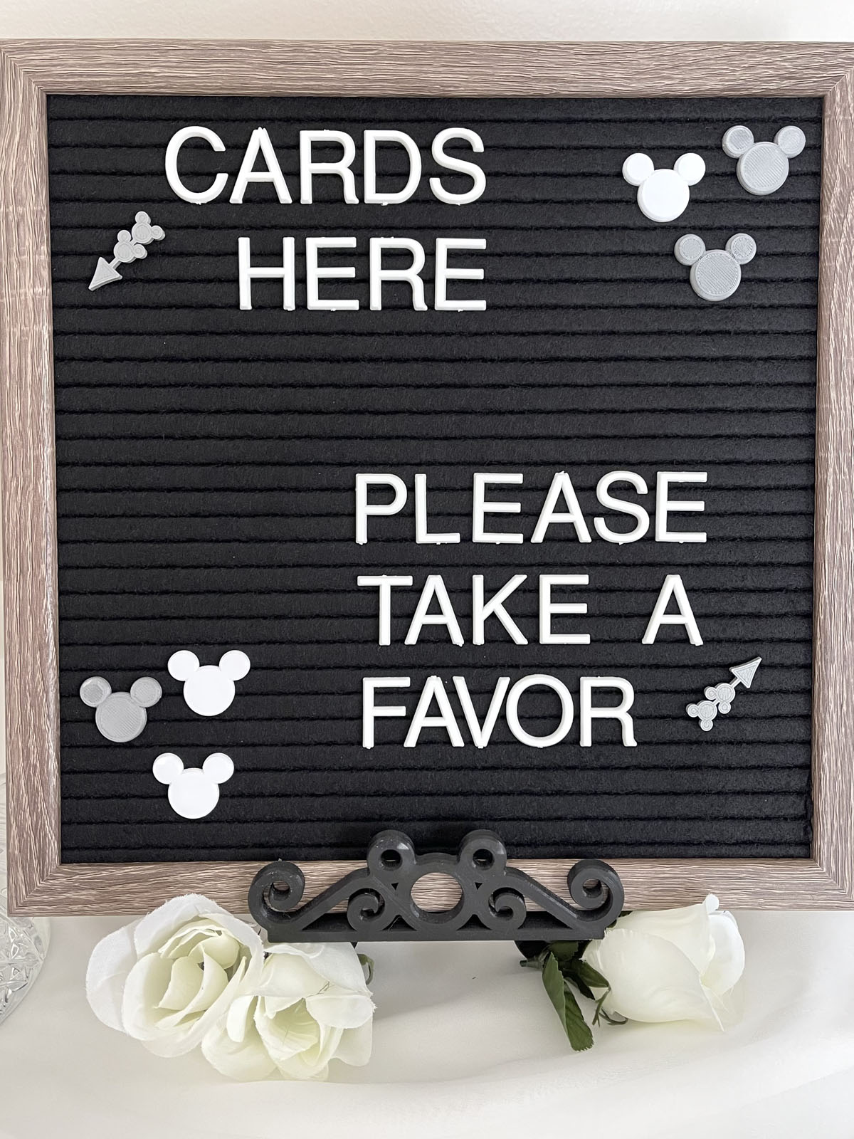 Classic Mouse Easel Display Stand