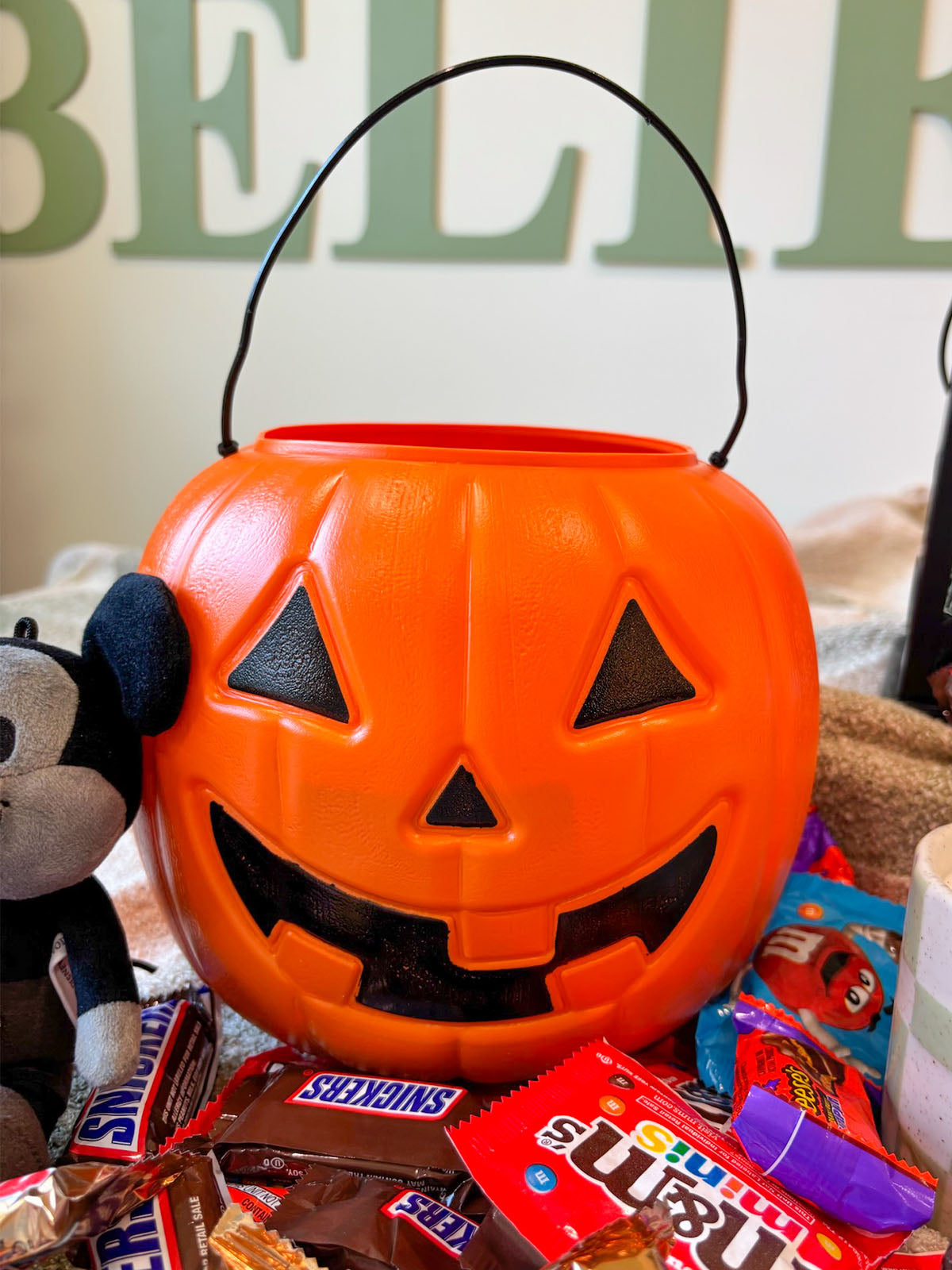 DIY Pumpkin Pail Mouse Ears