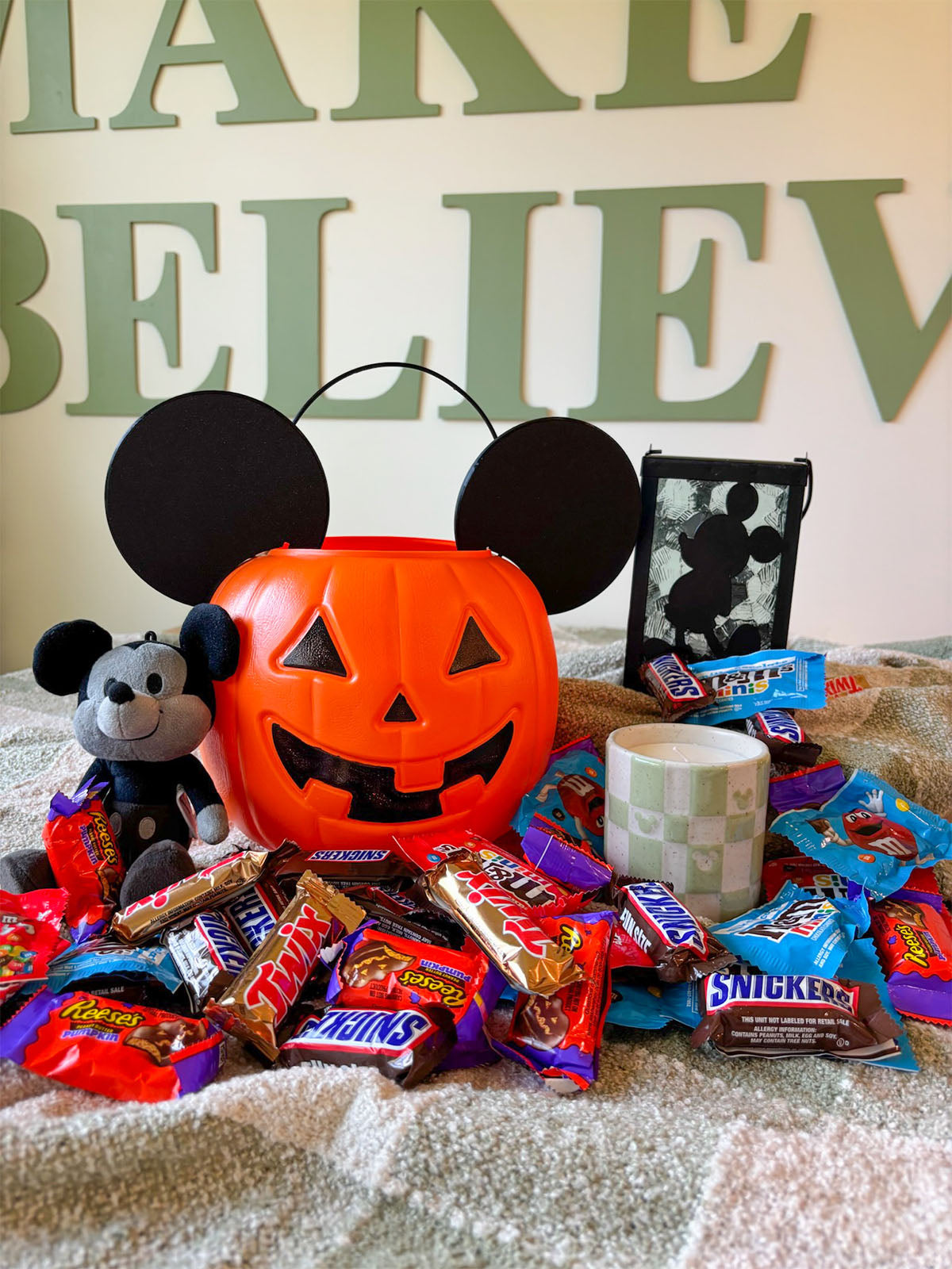 DIY Pumpkin Pail Mouse Ears