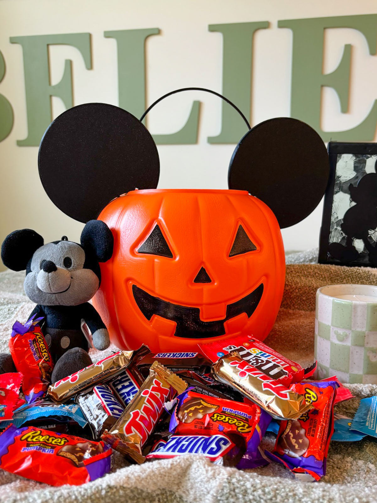 DIY Pumpkin Pail Mouse Ears