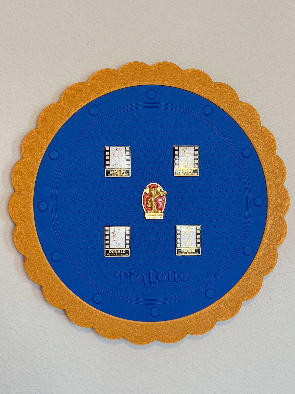 Circle Cruise Pin Board Frame