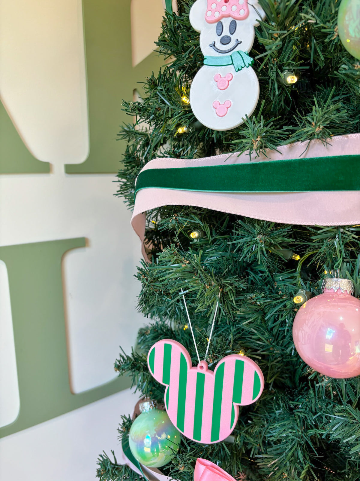 Pinkmas Pattern Ornaments