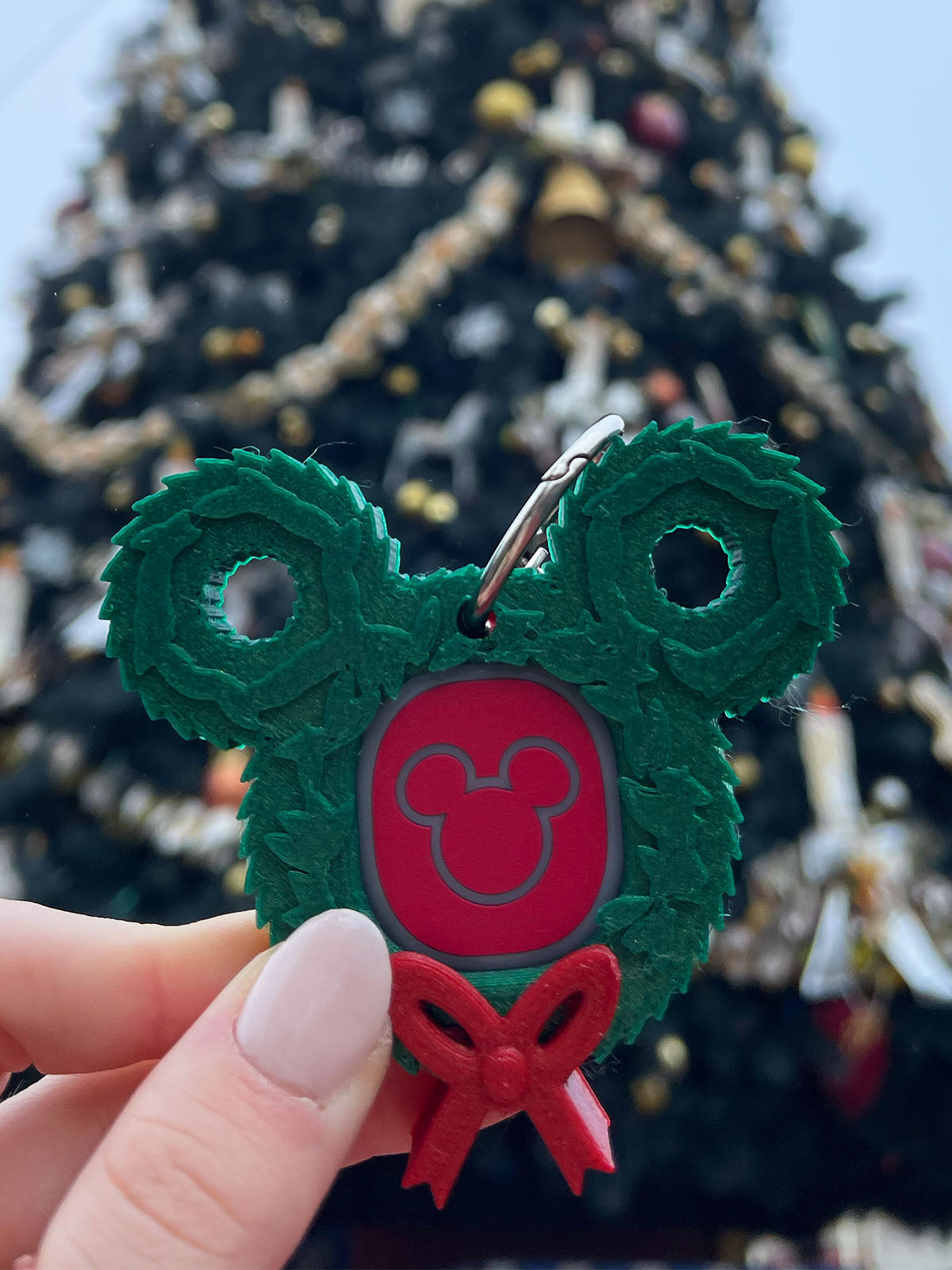 Holiday Wreath Magic Band Buddy