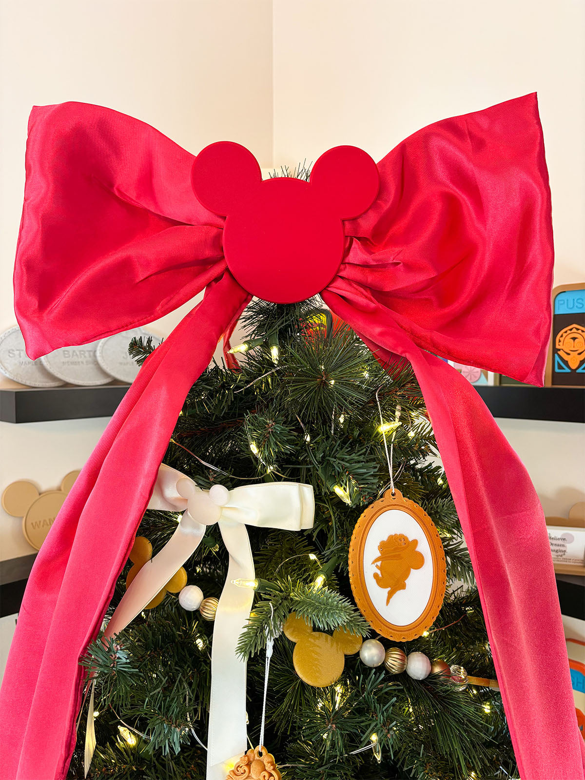 Red Mouse Bow Tree Topper