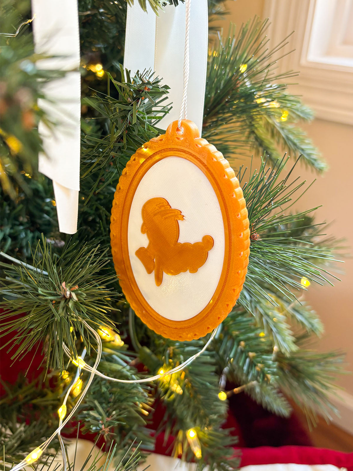 Spectacular 6 Silhouette Ornaments