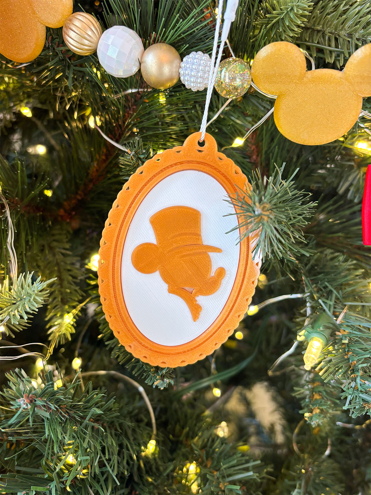 Spectacular 6 Silhouette Ornaments