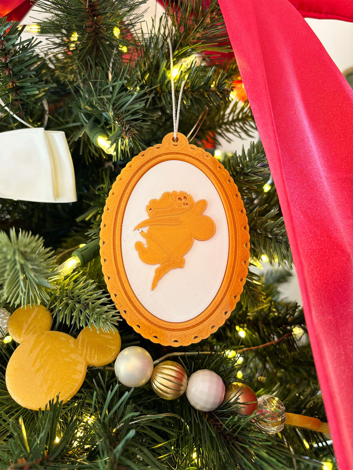 Spectacular 6 Silhouette Ornaments