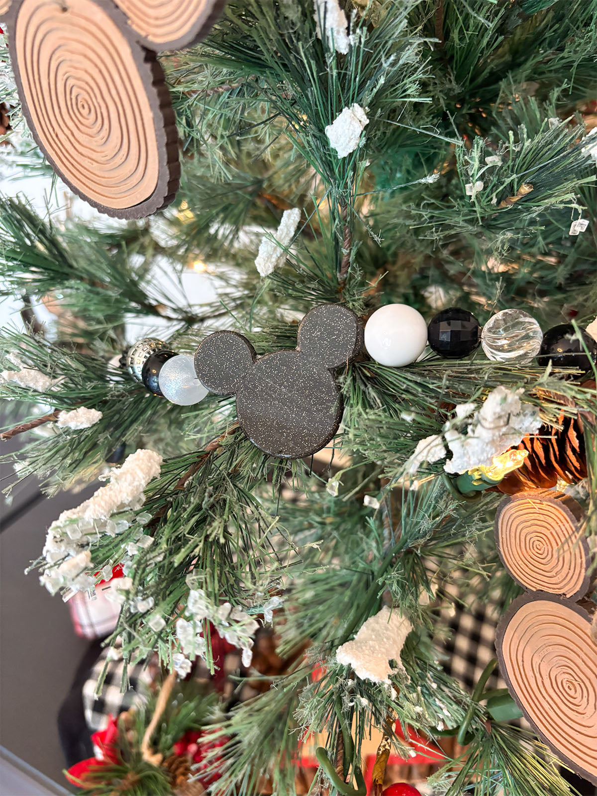 Black and White Character Garland