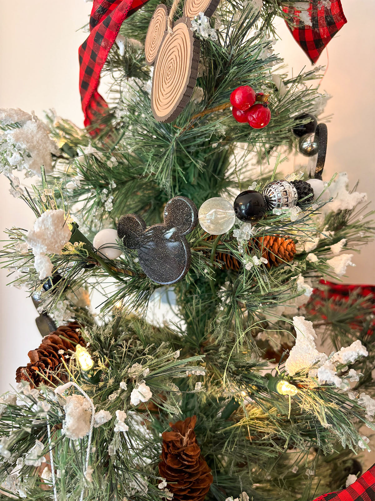 Black and White Character Garland
