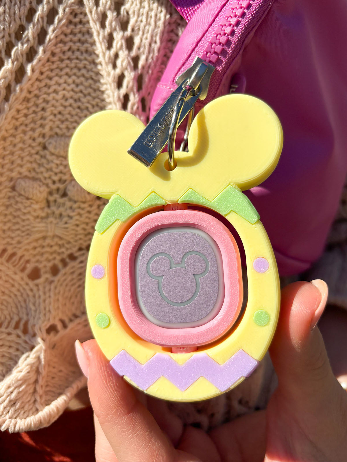 Spinning Egg Magic Band Buddy