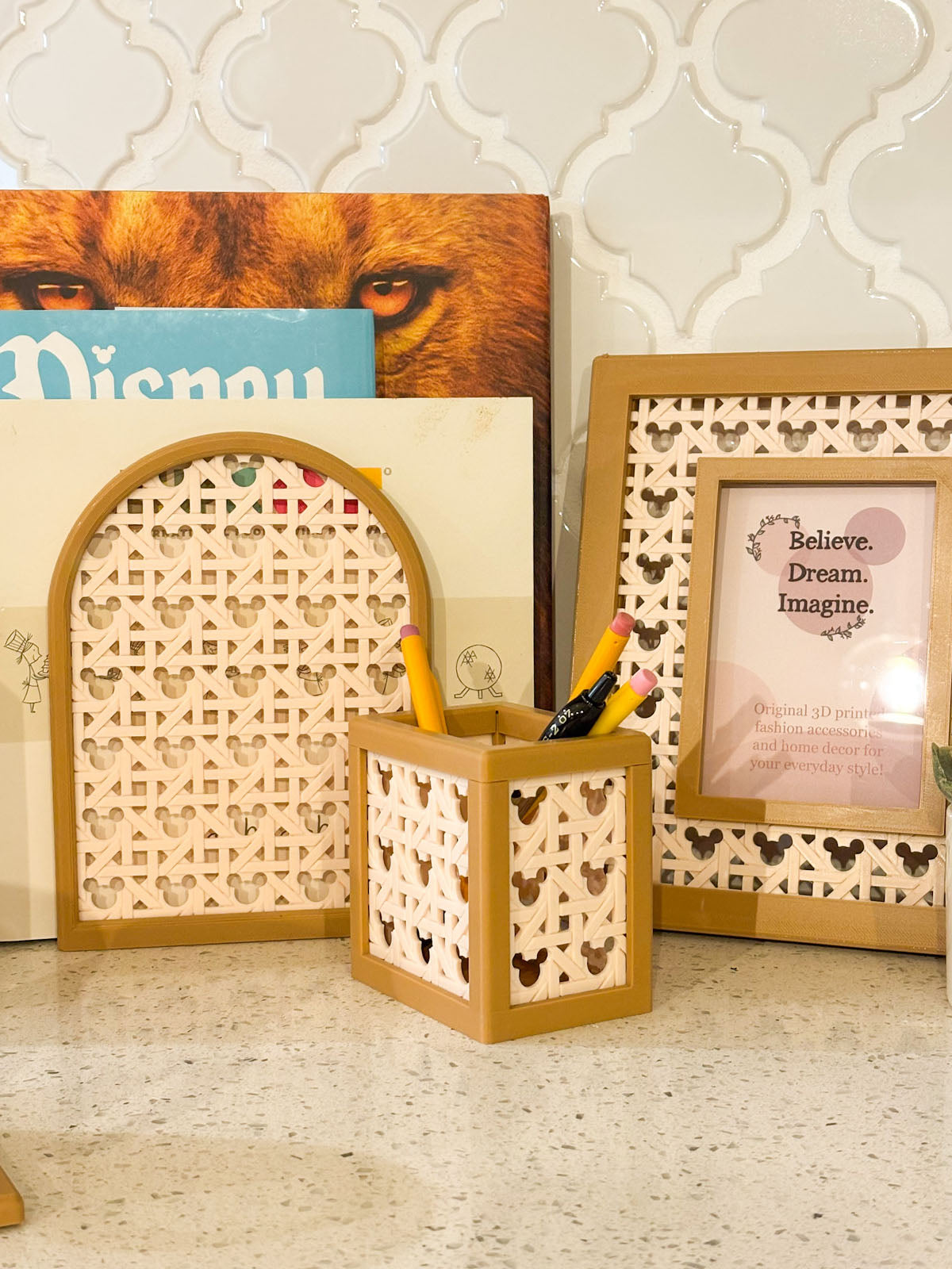 Brown Mouse Rattan Book End