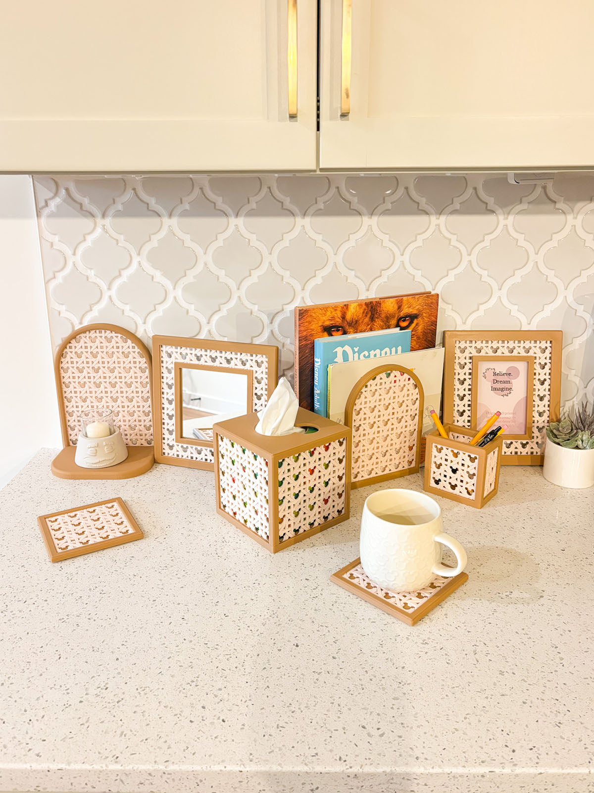 Brown Mouse Rattan Picture Frame