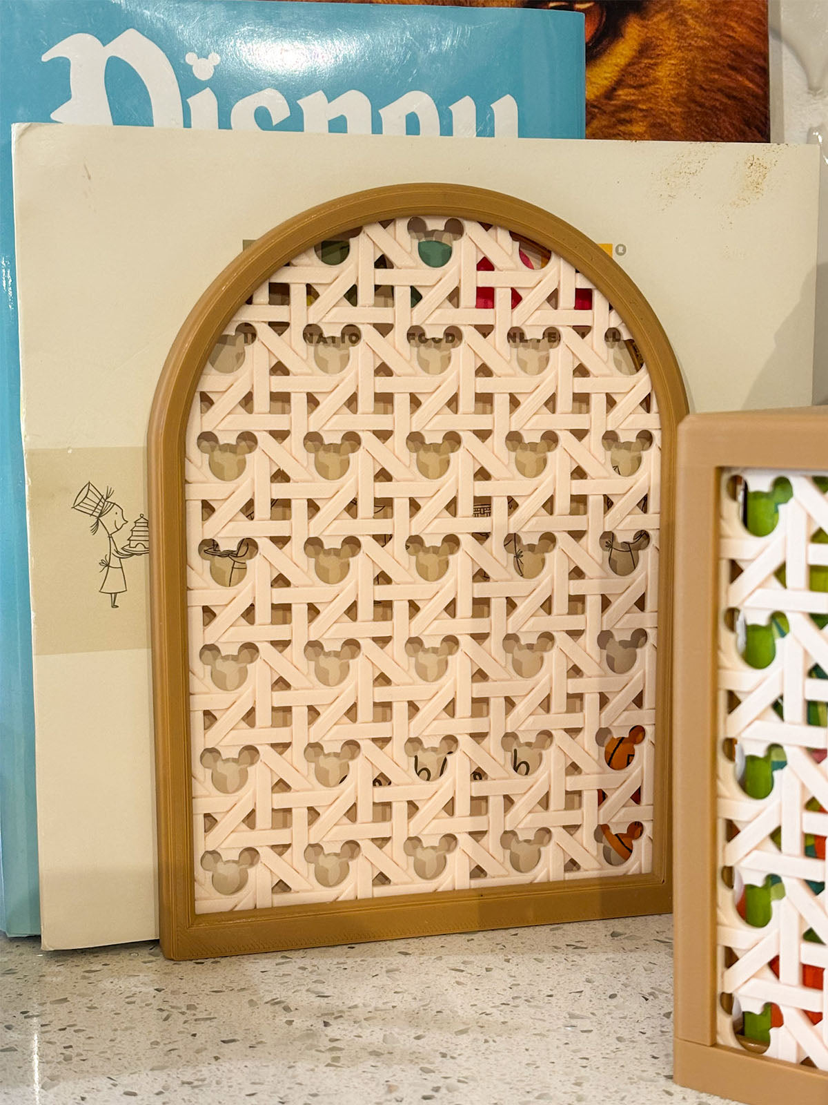 Brown Mouse Rattan Book End