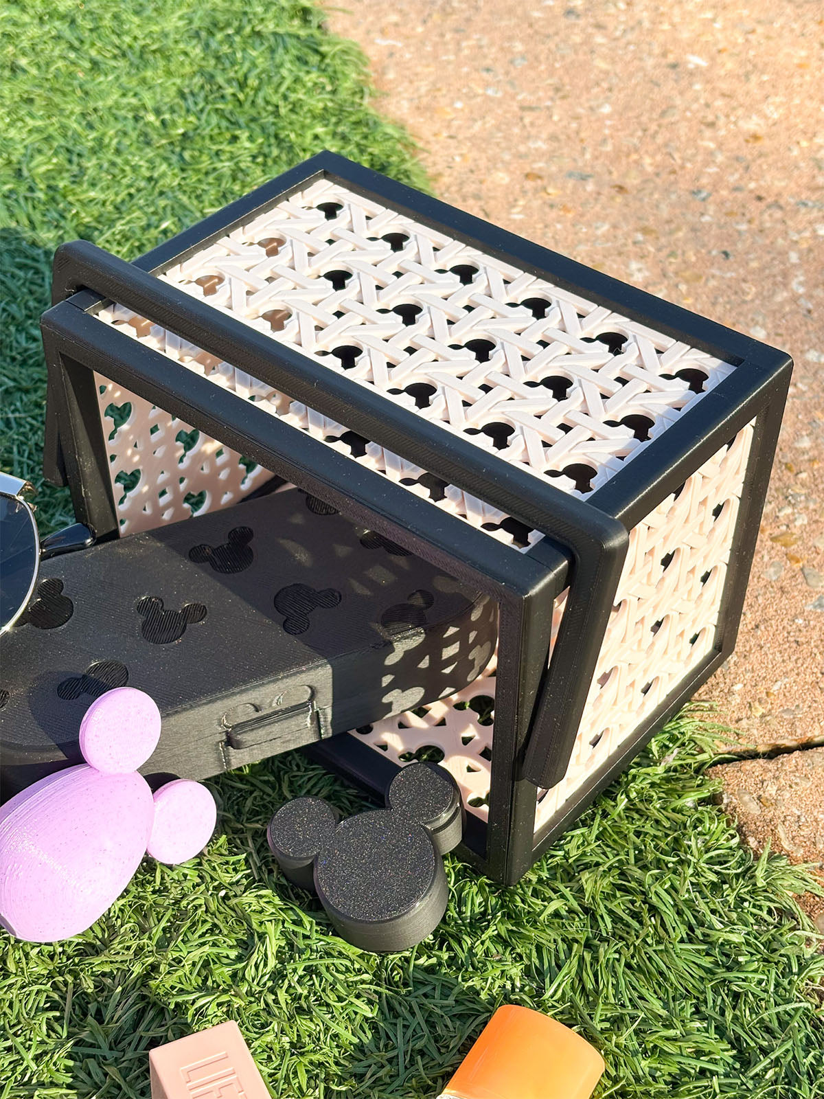 Black Mouse Rattan Basket