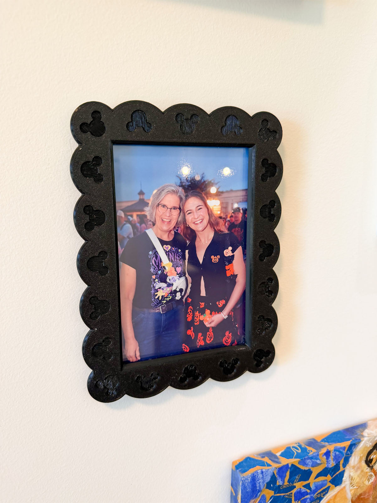 Scallop Mouse Picture Frame