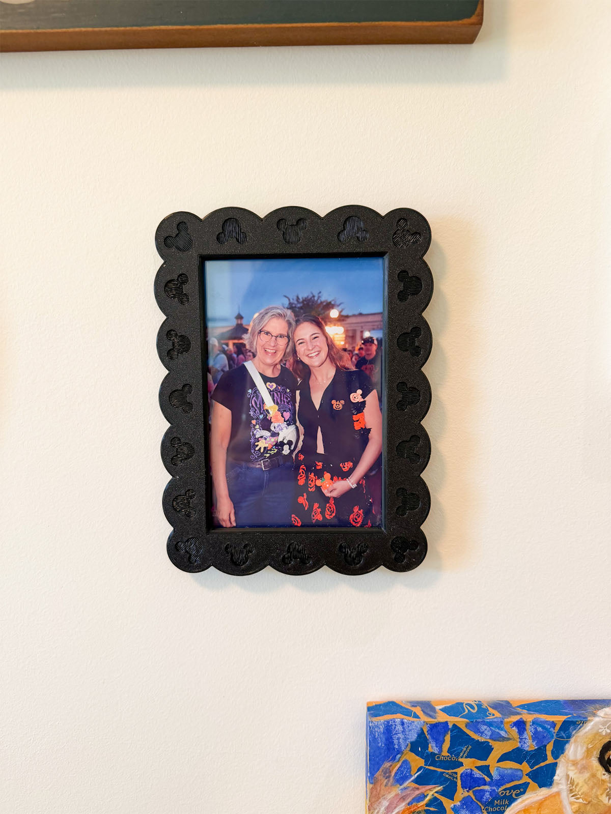 Scallop Mouse Picture Frame