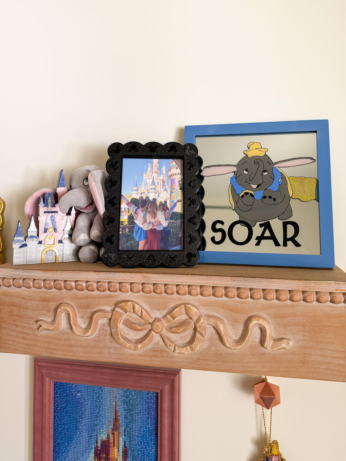 Scallop Mouse Picture Frame