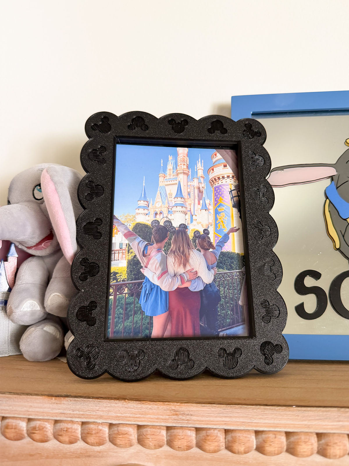 Scallop Mouse Picture Frame – BDI