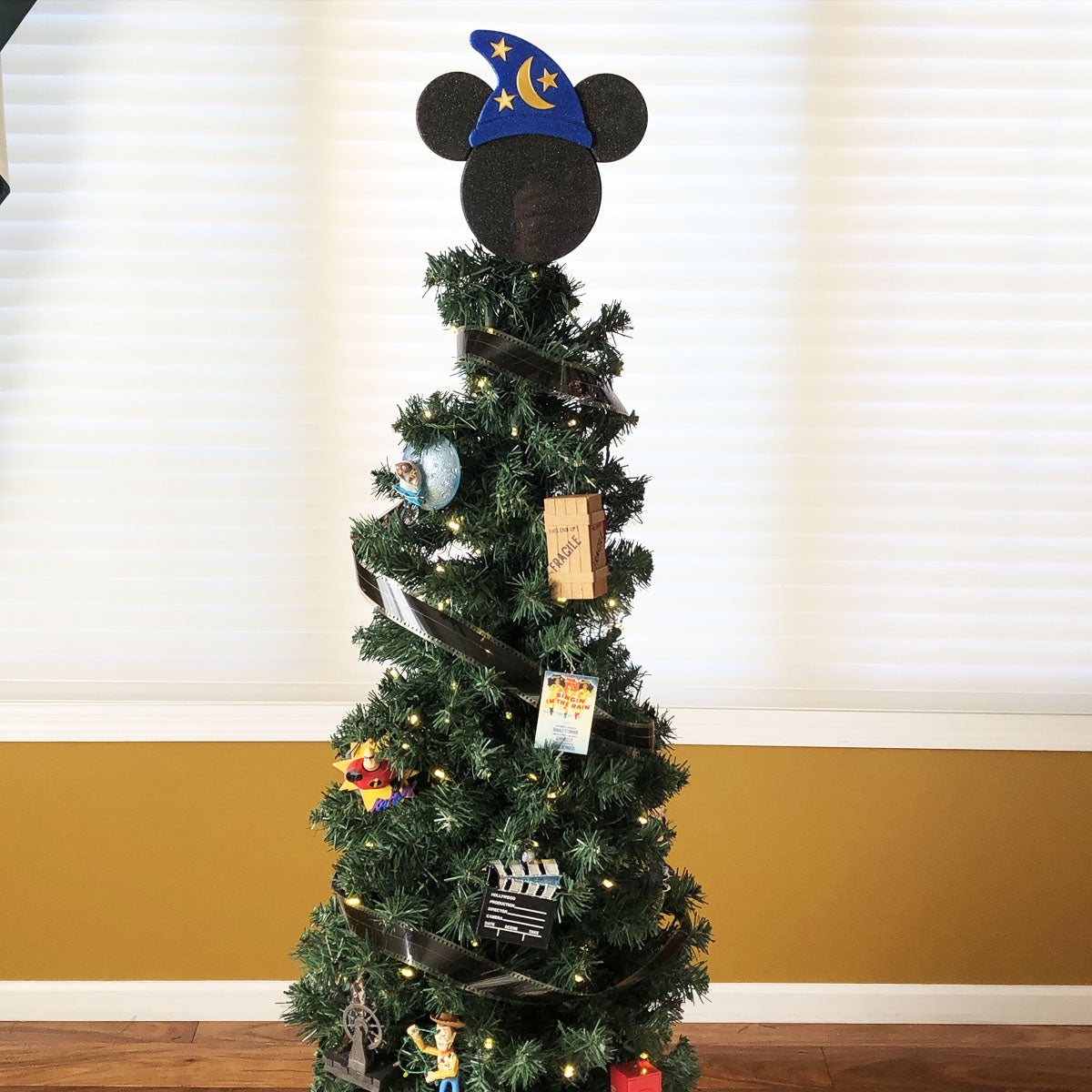 Christmas Tree Topper - Classic Icon with Hat