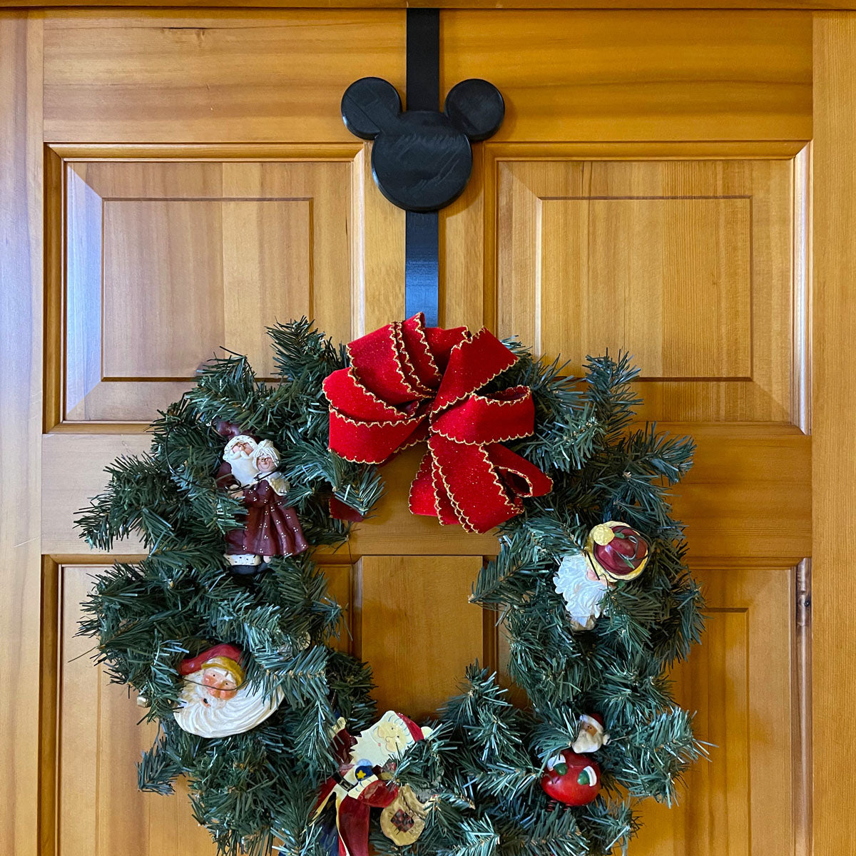 Door Wreath Hanger with Interchangeable Icon Accent